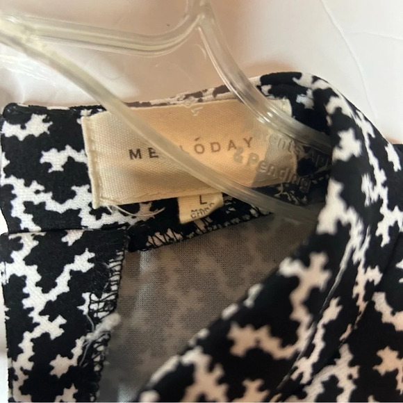 Melloday black white Shirt keyhole women’s size large - Picture 5 of 8